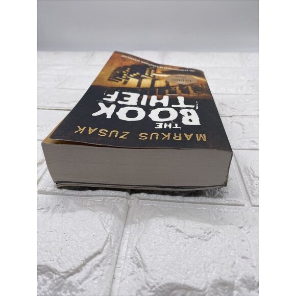 The Book Thief by Markus Zusak (2005, Trade Paperback) - Picture 6 of 13